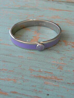 COACH PURPLE SILVER BANGLE HINGE LOGO SMALL BRACELET